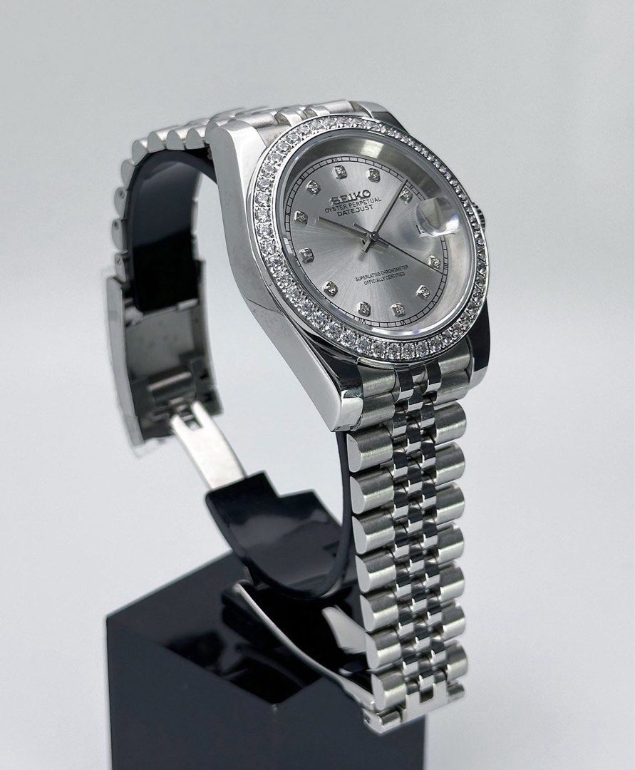 Seiko Mod Seikojust Cadran Argintiu Automat | Safir | Bezel Glazat | Jubilee din Oțel | NH35