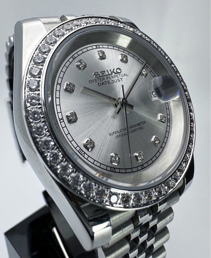 Seiko Mod Seikojust Cadran Argintiu Automat | Safir | Bezel Glazat | Jubilee din Oțel | NH35